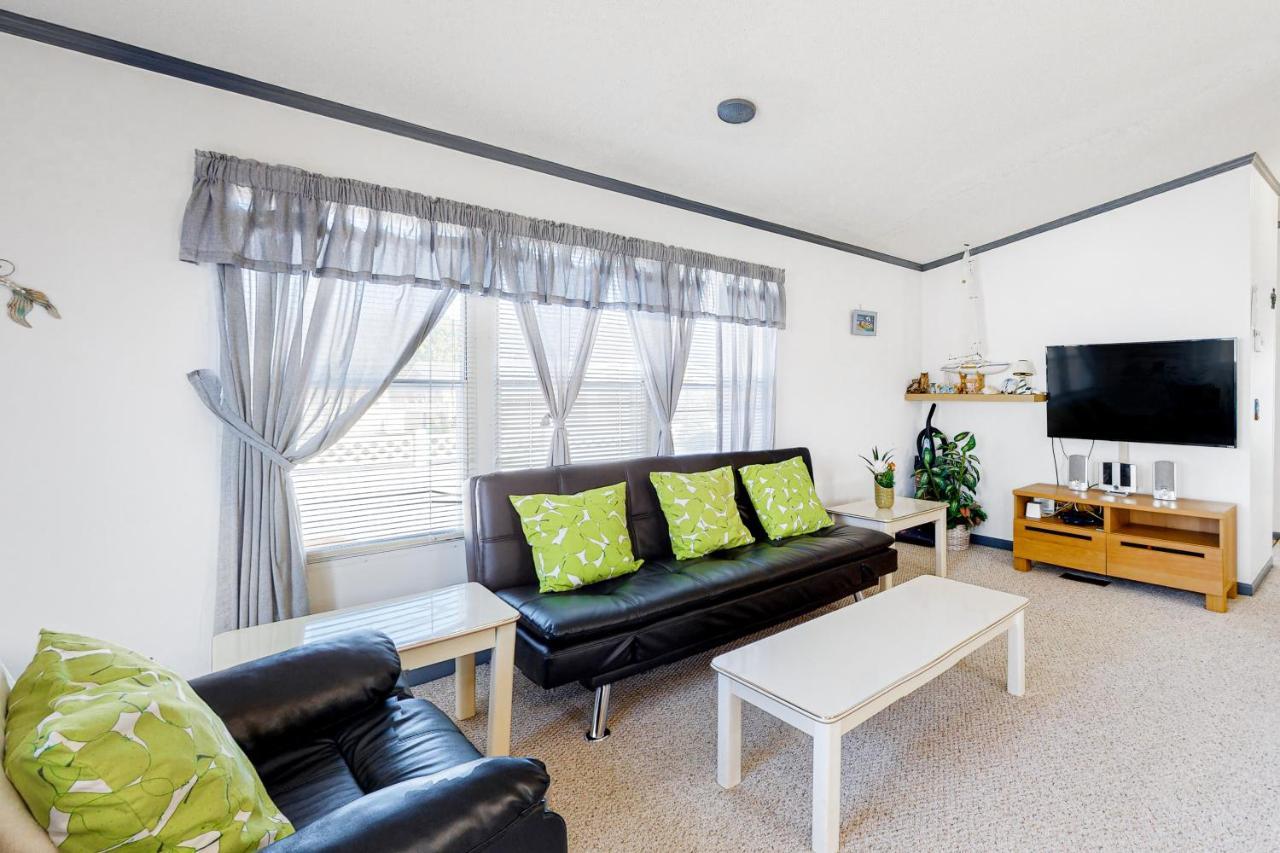 Assateague Point - Bay Breeze Villa Berlin Bagian luar foto